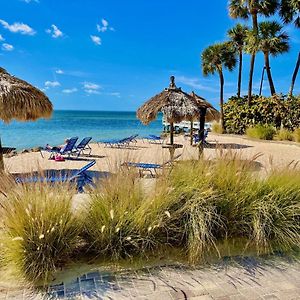 2 Bed Condo With Balcony Facing Pool And Sunsets!